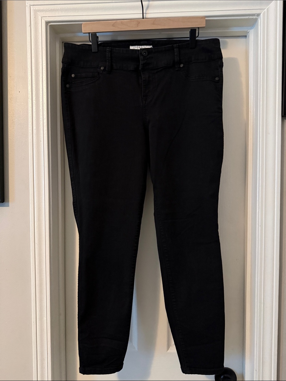 Black Skinny Jeans for Women — High-Rise Sleek Fit